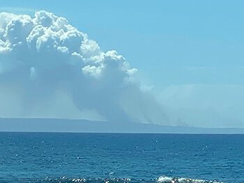 FIRE, DAY 2: A HEADFIRE PUSHED BY SOUTHWEST WINDS AS SEEN FROM MAUI (PHOTO KAHOʻOLAWE ISLAND RESTORATION COMMISSION).